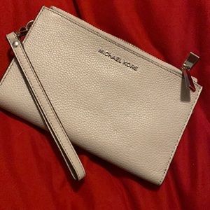 Michael kors phone case wristlet/wallet
